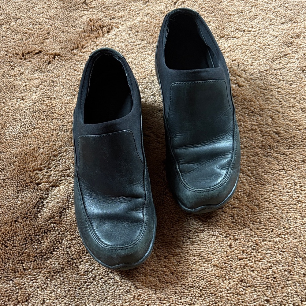 Black Leather Woman’s Loafers. So very comfortable. Feel like sneakers